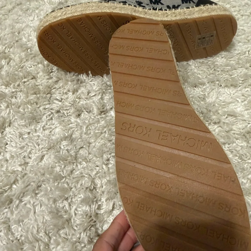 Michael Kors nwot chic